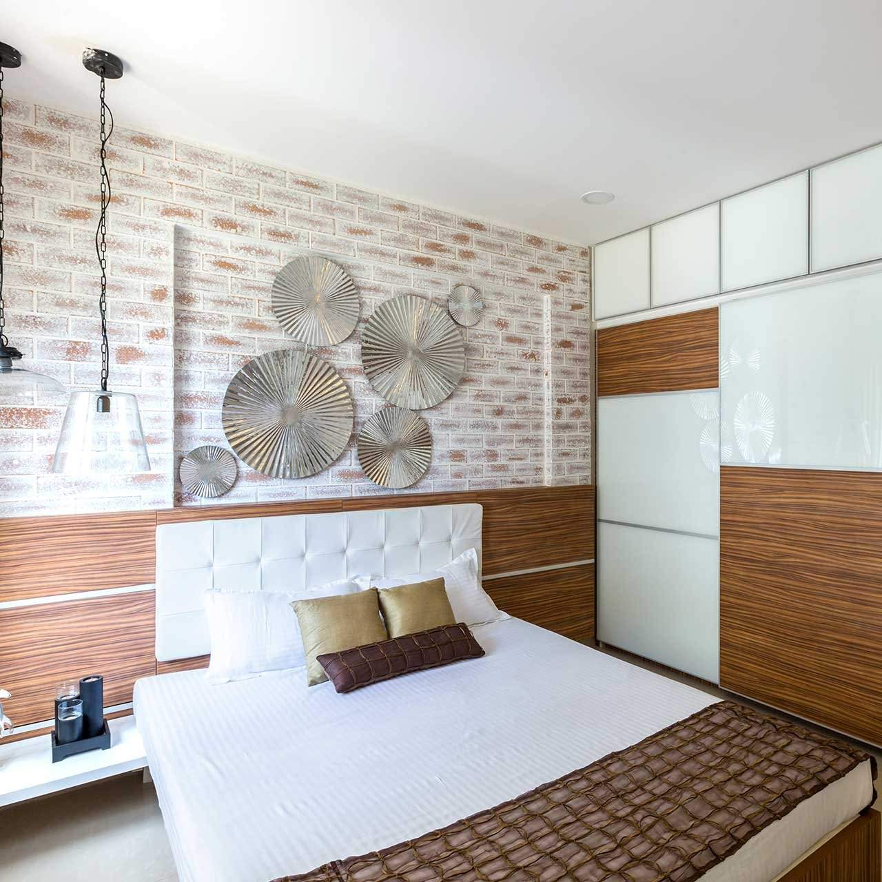 Liven up your Walls for Master Bedroom Design